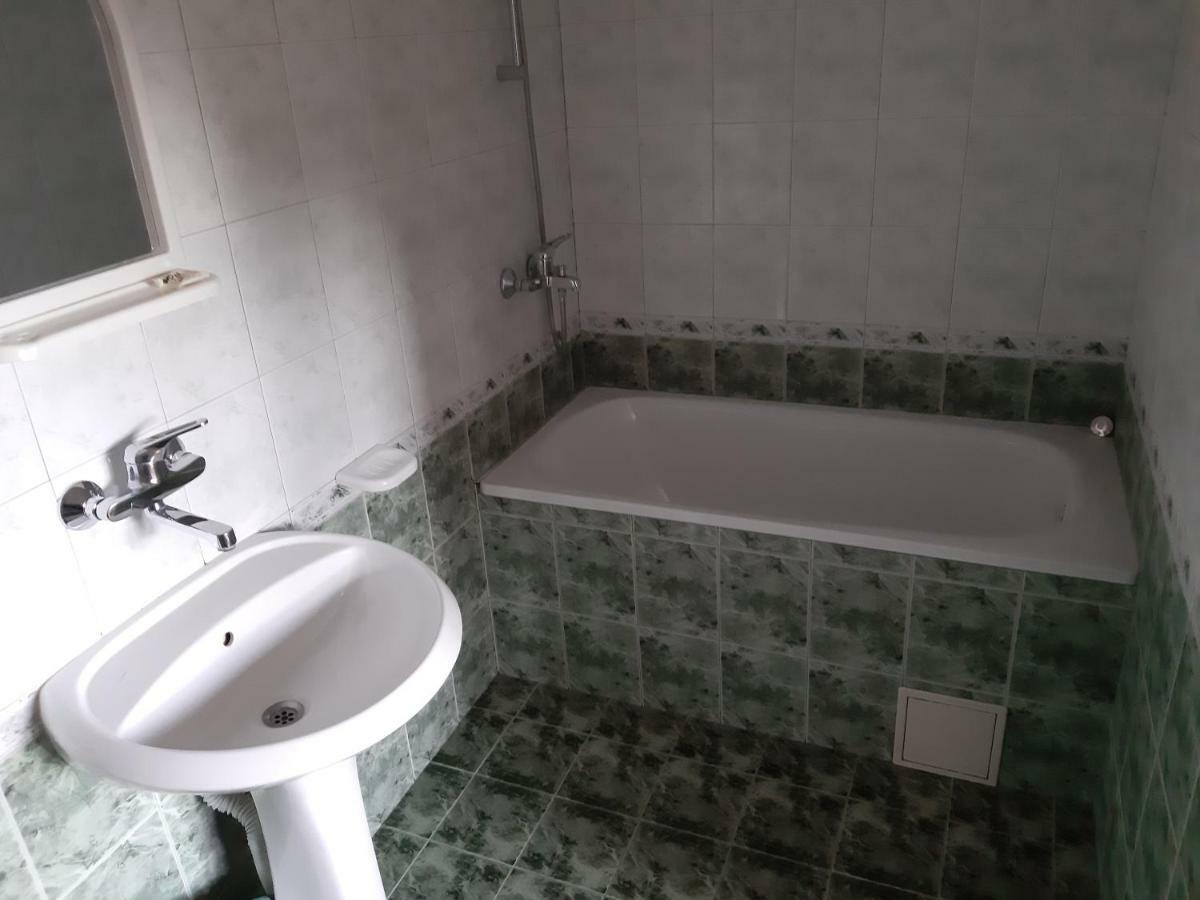 Къща Поколения Tryavna Extérieur photo