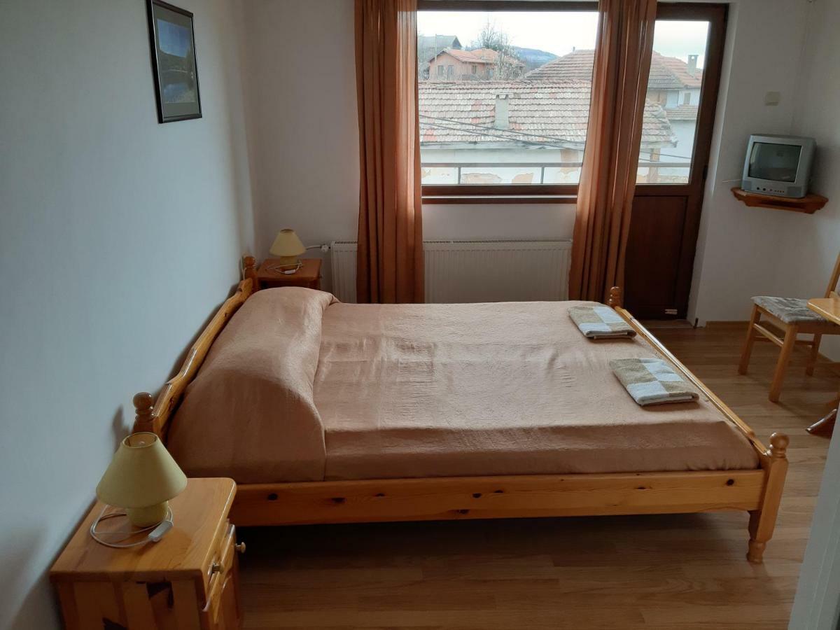 Къща Поколения Tryavna Extérieur photo